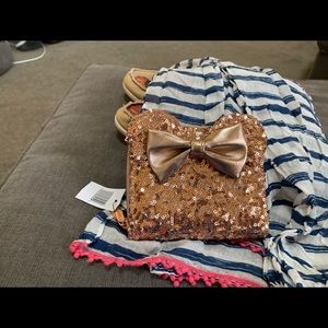Disney park Minnie gold sequin wallet